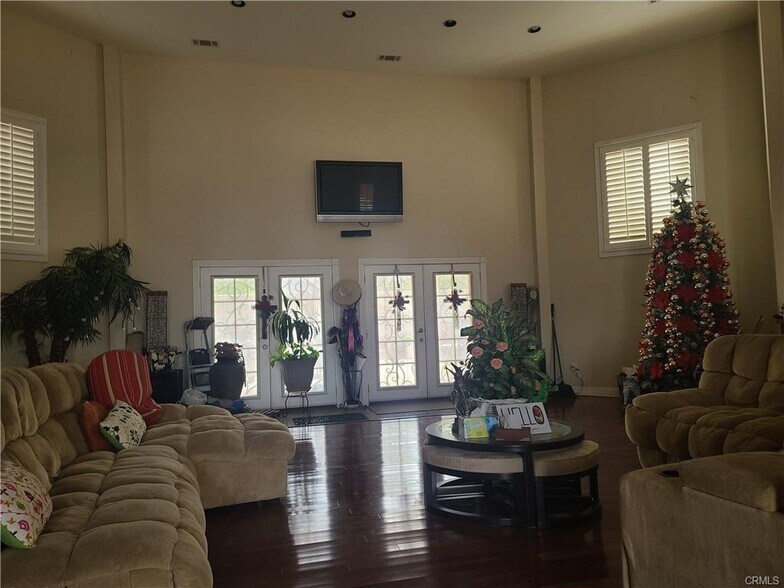 More Photos Of 8410 Mulberry Ave, Fontana Apartments For Lease