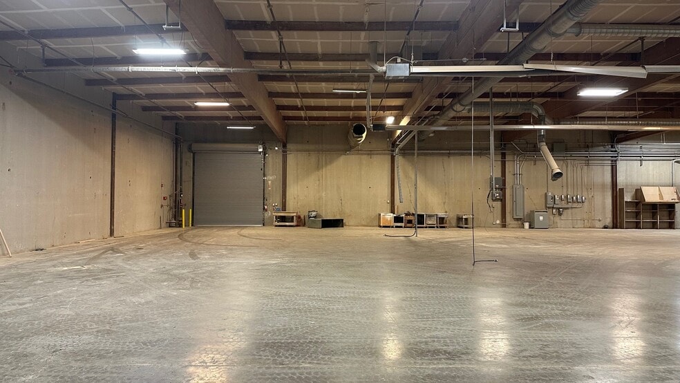 More Photos Of 2219 Talley Way, Kelso Industrial For Sale