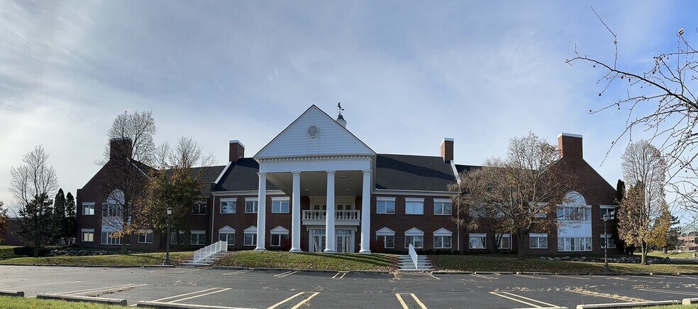 More Photos Of 3300 University Dr, Auburn Hills Office For Lease