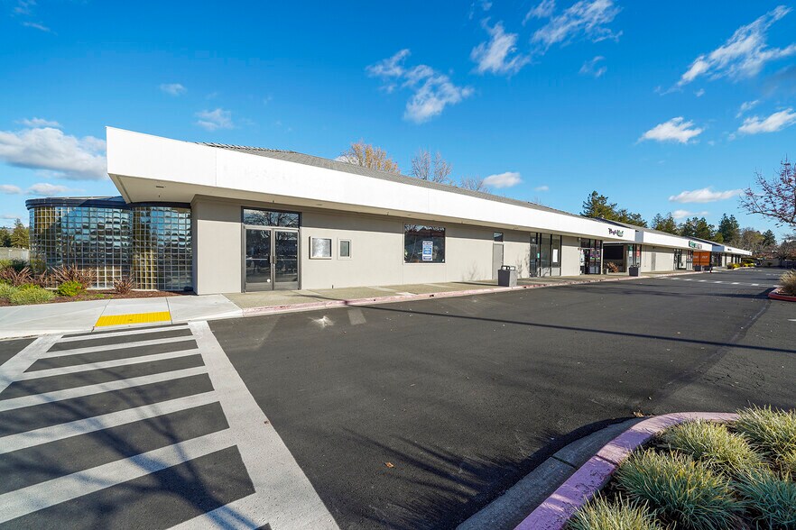 More Photos Of 15-190 Raleys Towne Ctr, Rohnert Park Unknown For Lease