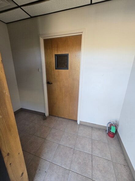 More Photos Of 3610-3616 Saturn Rd, Garland Office For Lease