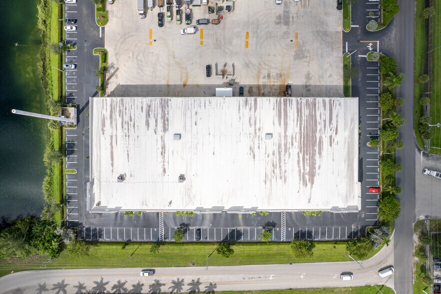 More Photos Of 3400 SW 20th St, Pembroke Park Warehouse For Lease