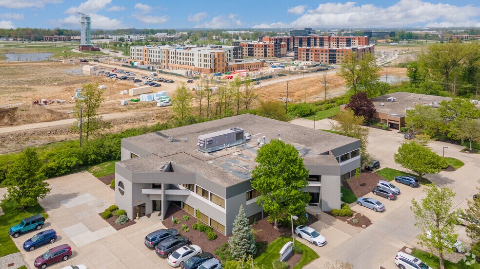 More Photos Of 4410-4412 Carver Woods Dr, Blue Ash Office For Lease