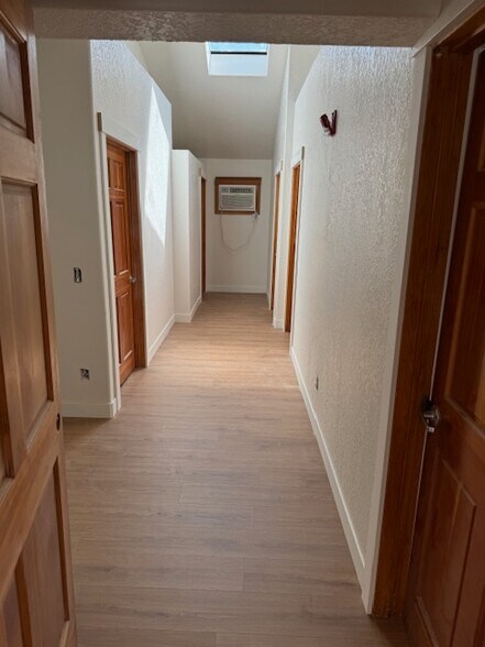 More Photos Of 902 E Maple St, Arlington Medical For Sale