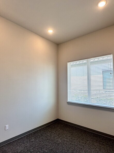 More Photos Of , Plano Office For Sale