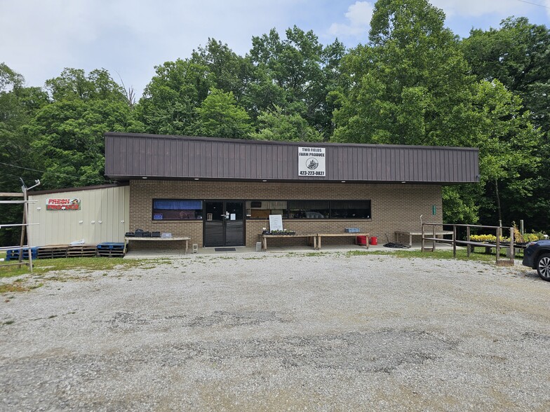 More Photos Of 27090 Scott Hwy, Winfield Freestanding For Sale