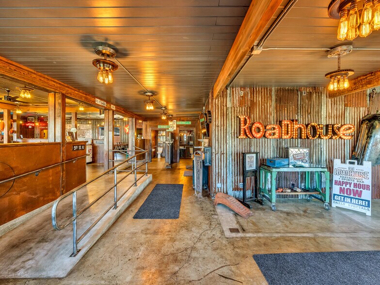 More Photos Of 780 US-101, Chinook Restaurant For Sale