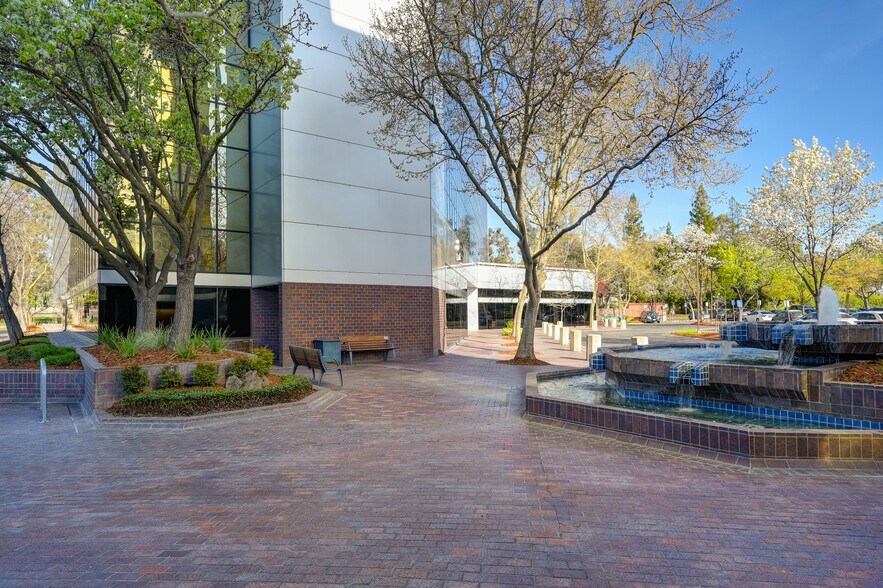 More Photos Of 1435 River Park Dr, Sacramento Office For Sale
