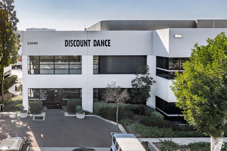 More Photos Of 22840 Savi Ranch Pky, Yorba Linda Office For Lease