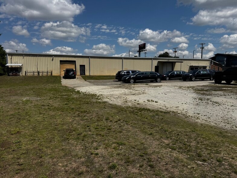 More Photos Of 3802 W Vernon Ave, Kinston Light Distribution For Sale