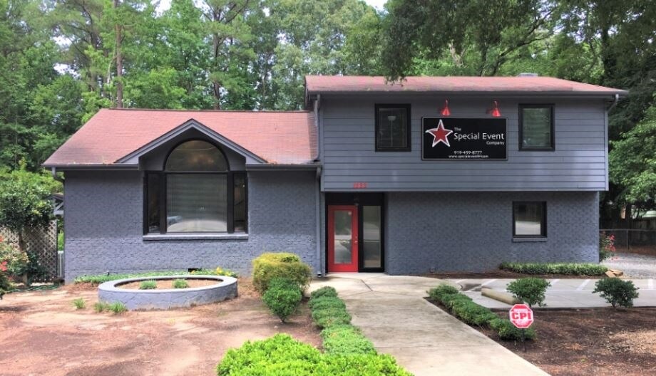 More Photos Of 1223 Walnut St, Cary Office For Lease