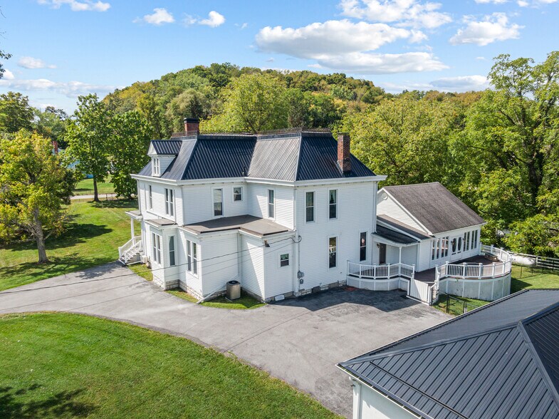 More Photos Of 639 Tower St, Tazewell Specialty For Sale