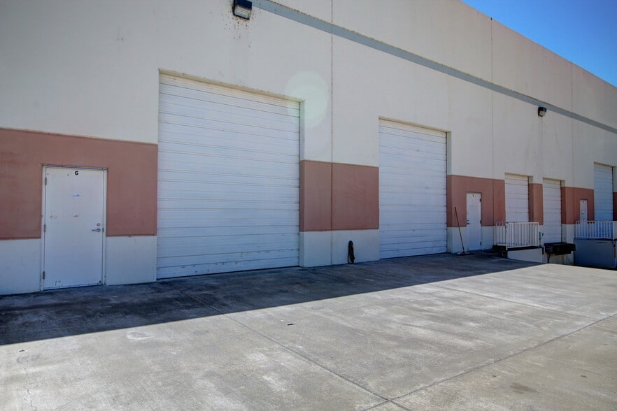 More Photos Of 871 Cotting Ct, Vacaville Warehouse For Lease
