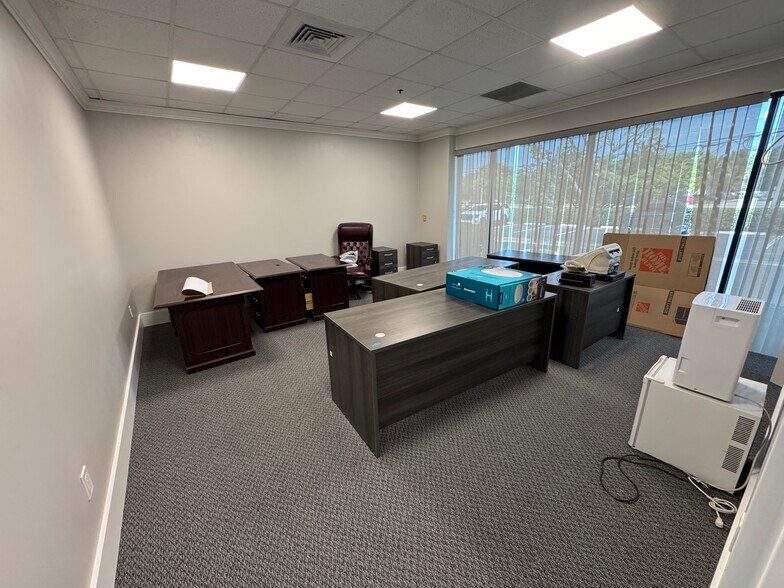 More Photos Of 901-925 Clint Moore Rd, Boca Raton Loft Creative Space For Sale