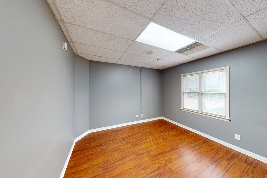 More Photos Of 320 Winn Way, Decatur Medical For Lease