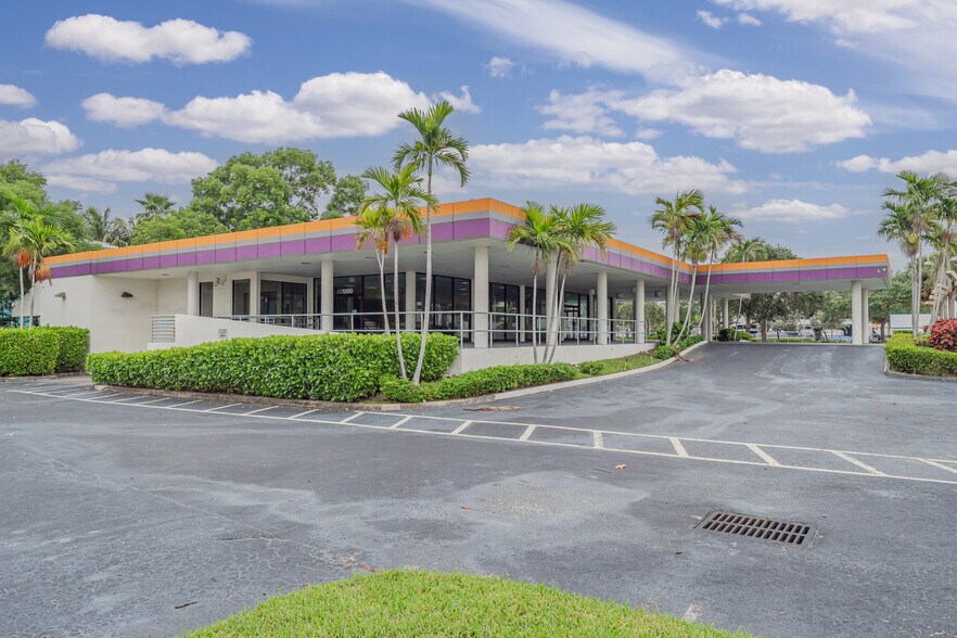 Primary Photo Of 1300 S Federal Hwy, Fort Lauderdale Auto Dealership For Sale