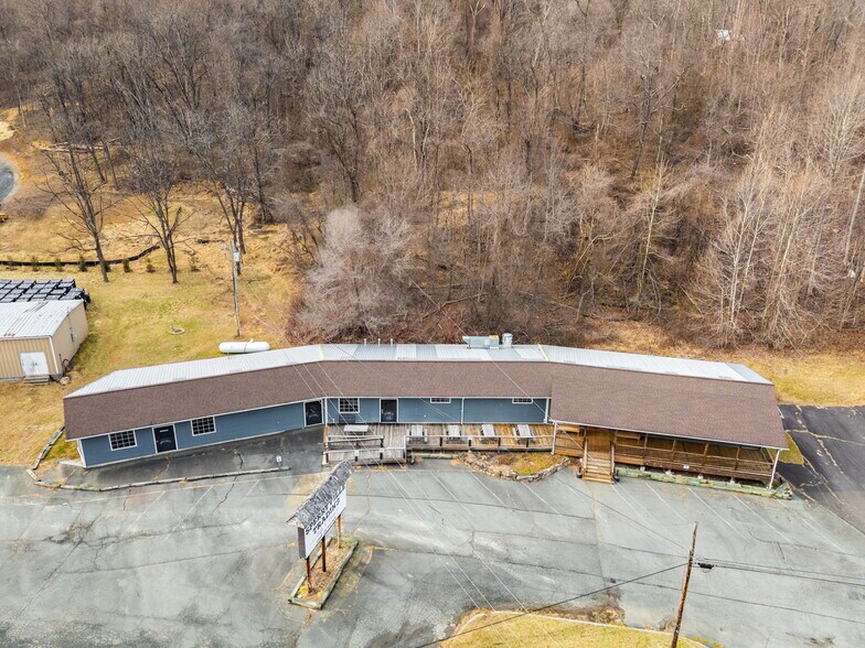 More Photos Of 11669 Lee Hwy, Sperryville Restaurant For Sale