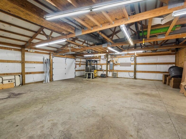 More Photos Of 6976 W Louisville Ln, Owensboro Light Manufacturing For Sale