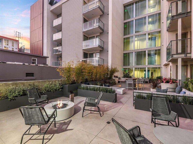 More Photos Of 1110 F St, San Diego Apartments For Lease