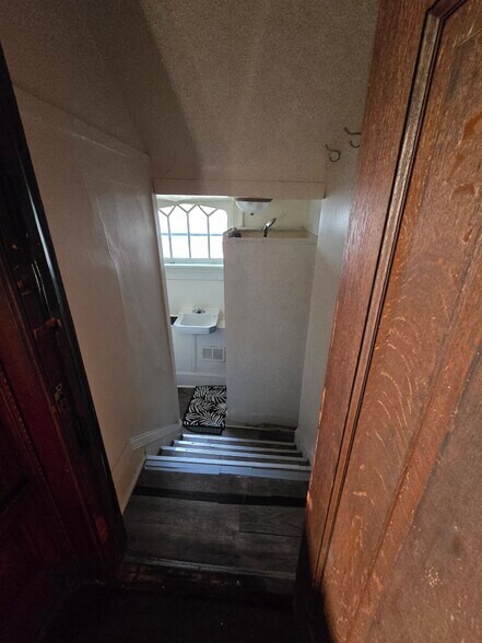 More Photos Of 924 S 19th St, Milwaukee Apartments For Sale