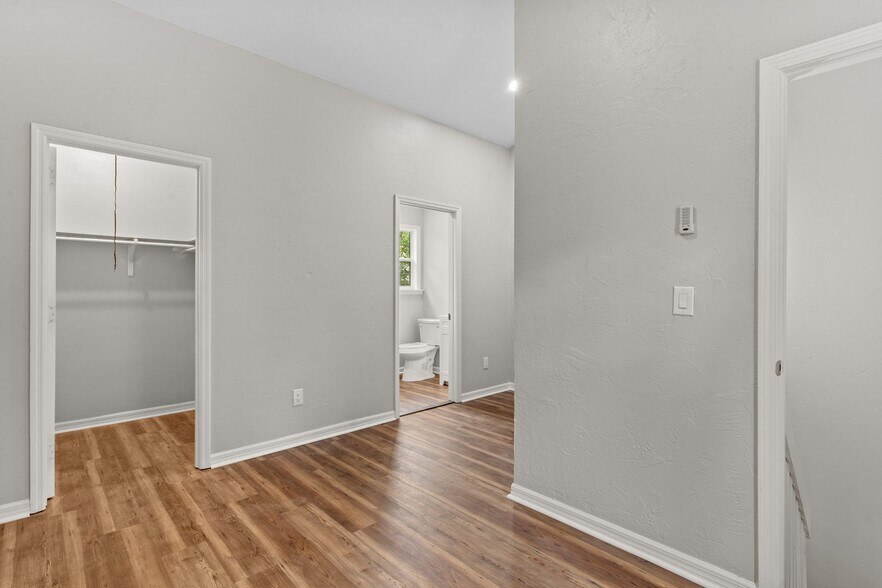 More Photos Of 1407 Mccauley, Tallahassee Apartments For Sale