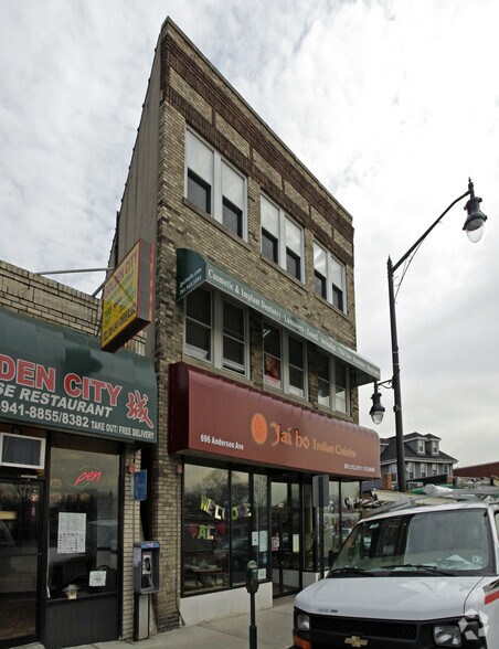 More Photos Of 696 Anderson Ave, Cliffside Park General Retail For Sale