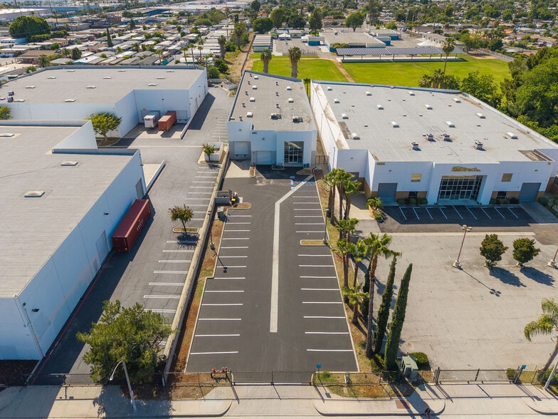 More Photos Of 491 Yorbita Rd, City of Industry Warehouse For Lease