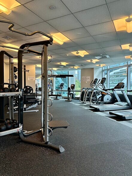 More Photos Of 299 S Main St, Salt Lake City Office For Lease