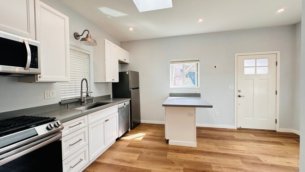 More Photos Of 1439 38th Ave, Oakland Multifamily For Sale