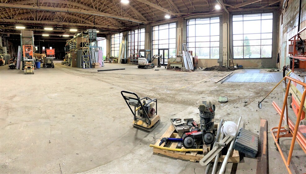 More Photos Of 5505 123rd St W, Savage Manufacturing For Lease