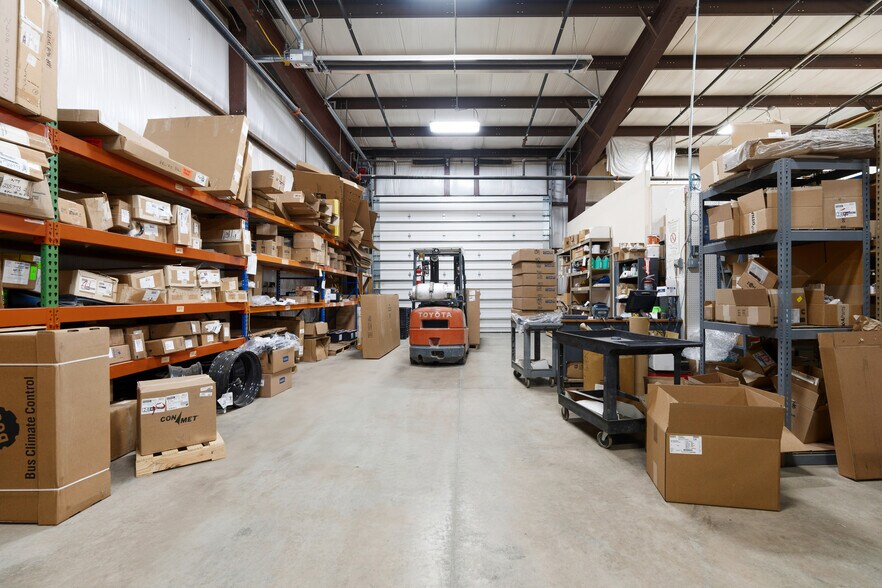 More Photos Of 7707 Henry Clay Blvd, Liverpool Warehouse For Lease