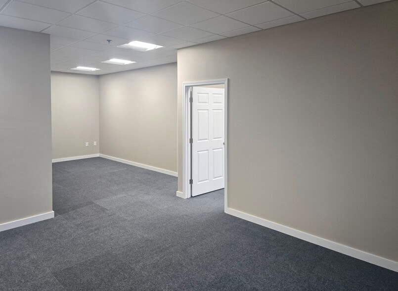 More Photos Of 249 South St, Plainville Office For Lease