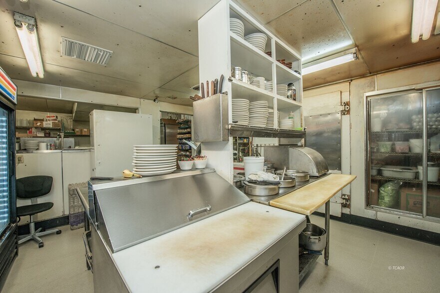 More Photos Of 790 Main St, Weaverville Restaurant For Sale