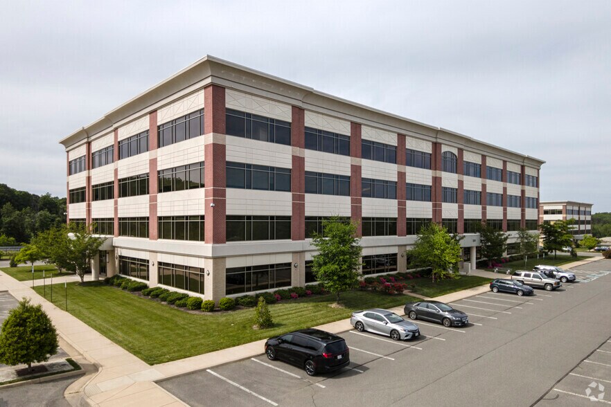 More Photos Of 925 Corporate Dr, Stafford Unknown For Sale