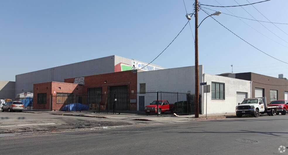 More Photos Of 984 McGarry St, Los Angeles Warehouse For Lease