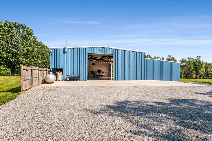 More Photos Of 456 Lakewood Park Rd, Beechgrove General Retail For Sale