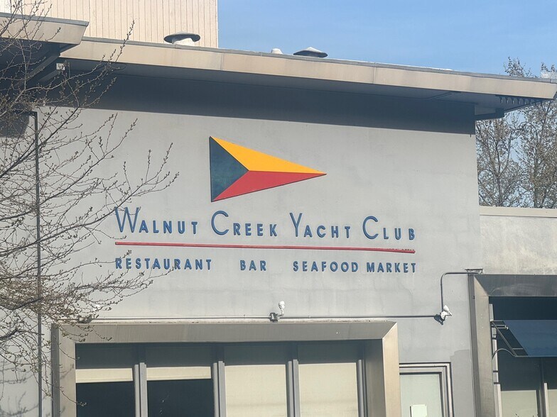 More Photos Of 1555 Bonanza St, Walnut Creek Restaurant For Sale