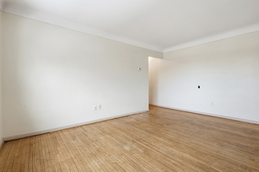 More Photos Of 149 Morton St E, Saint Paul Apartments For Sale