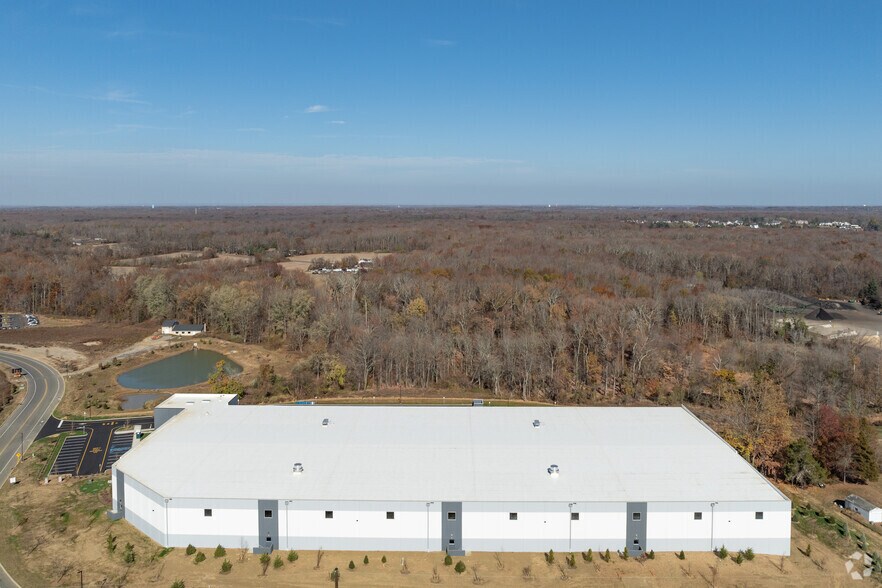 More Photos Of 10 Farrington Blvd, Millstone Distribution For Sale