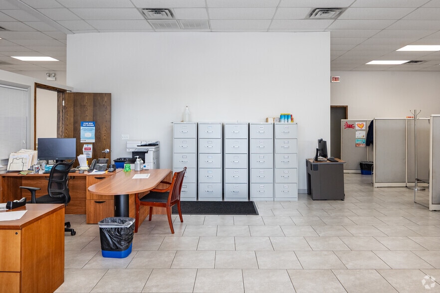 More Photos Of 4300-12 W North Ave, Chicago Freestanding For Sale