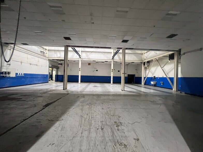 More Photos Of 505 Blue Ball Rd, Elkton Warehouse For Lease