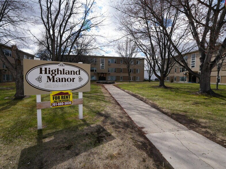More Photos Of 311 W Highland Dr, Williston Apartments For Sale