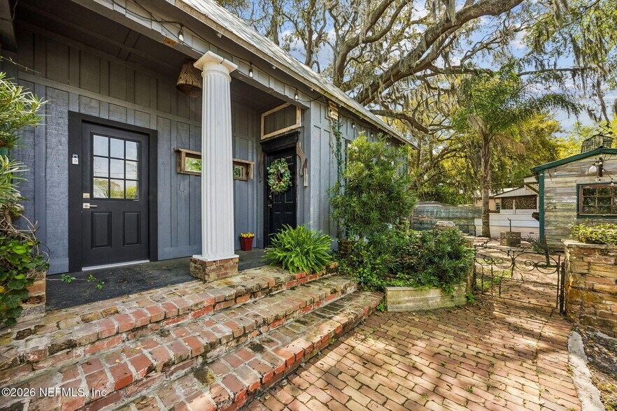 More Photos Of 1008 Beech St, Fernandina Beach Freestanding For Sale