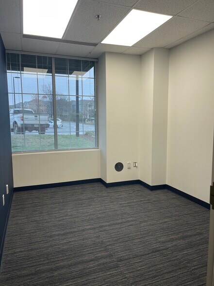 More Photos Of 50101 Governors Dr, Chapel Hill Office For Lease