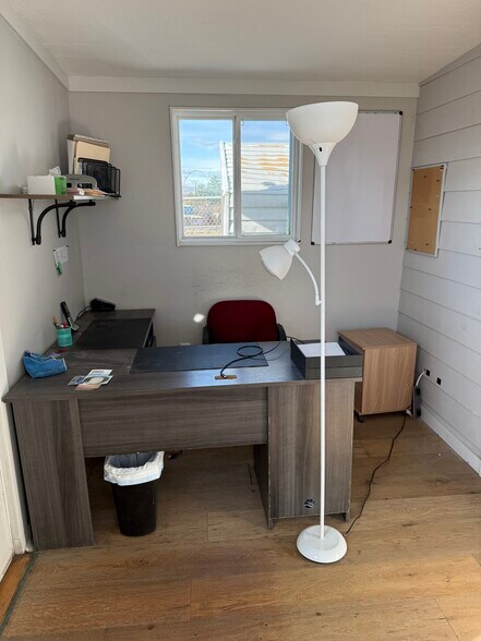 More Photos Of 1465 S Highway 97, Redmond Office For Lease