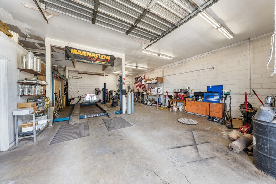 More Photos Of 921 Midway Ave, Durham Auto Repair For Sale