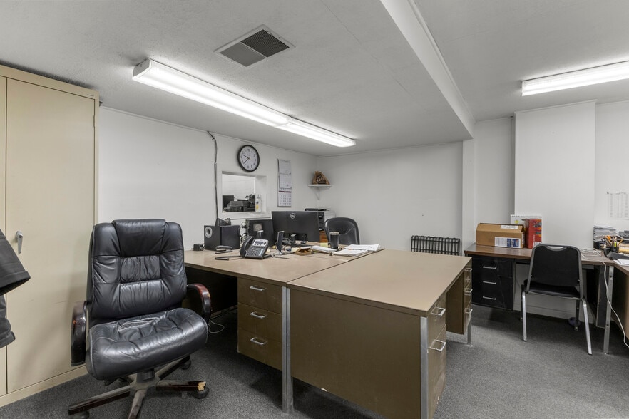 More Photos Of 24101 W Warren St, Dearborn Heights Freestanding For Sale