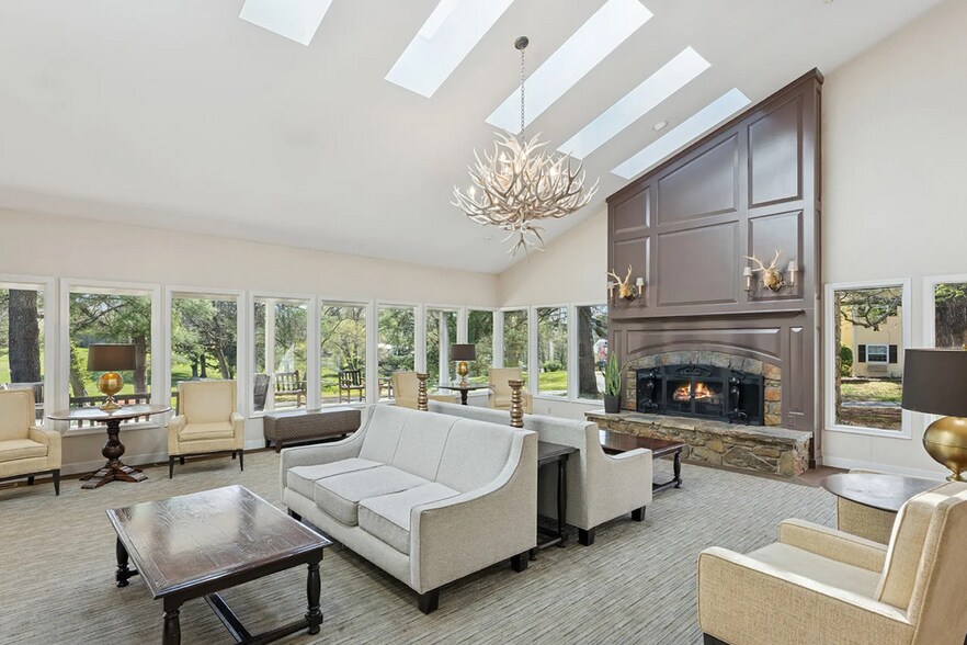 More Photos Of 6809 Airlie Rd, Warrenton Hotel For Sale