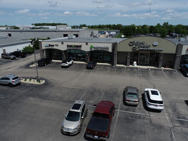 More Photos Of 2331-2355 W Main St, Troy Storefront For Lease