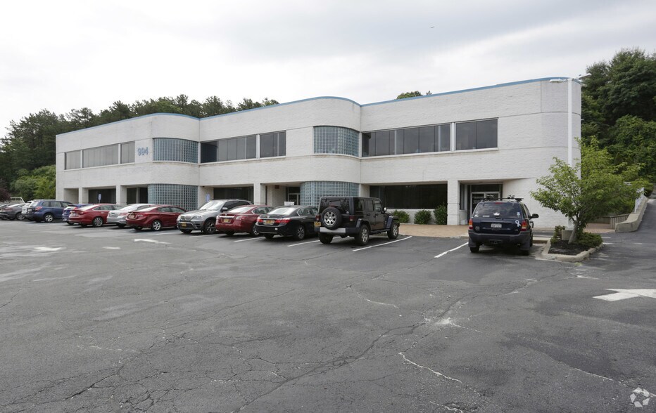Primary Photo Of 994 Jericho Tpke, Smithtown Medical For Lease